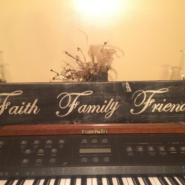 Faith family and friends sign. Rustic signs. Farmhouse decor. Wooden signs. Distressed signs. Primitive signs. Farmhouse style decor