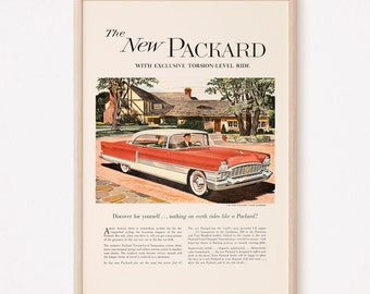 Può includere: Un annuncio vintage per la nuova Packard con lo slogan "Scopri di persona... niente al mondo guida come una Packard!" L'annuncio presenta una Packard rossa e bianca che percorre una strada asfaltata davanti a una casa suburbana. Il testo evidenzia l'esclusiva guida Torsion-Level Ride dell'auto.