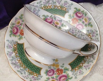 Copeland Grosvenor Teacup, Saucer Set, primavera verde intrecciata Banding & modello Chatsworth Bouquet floreale, Pasqua, regalo festa della mamma