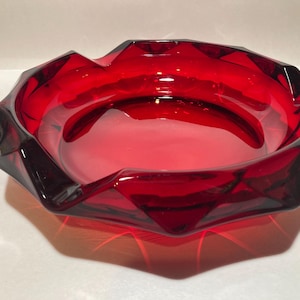 Vtg (MCM) Viking Glass Ruby Red Diamond Point Cigar Ashtray