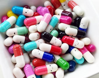 Kawaii Happy Pills Capsules (25 or 50 pcs) - Wish pill - message in a pill - fake pills