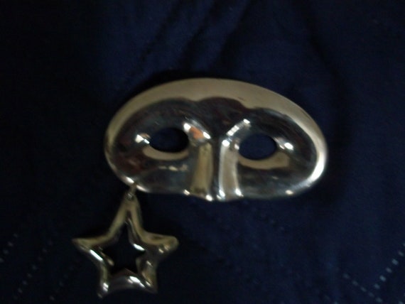 Mexican Sterling mask w/ dangling star brooch - image 1