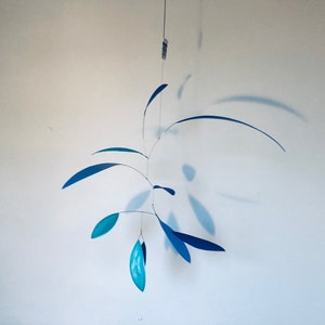 Mobilé "little leaf" blue/lightblue/tuquoise