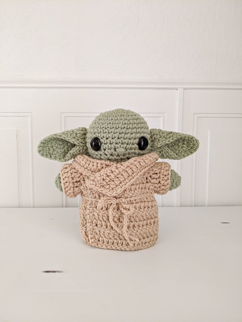 Crochet Baby Alien Stuffed Doll, Alien Stuffed Animal, Baby Yoda Plush, Baby Yoda doll, The Child Plush, Star Wars Pillow image 6