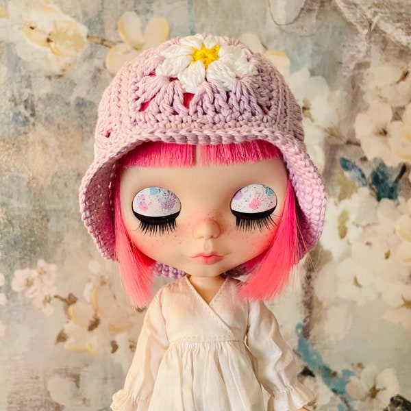 Crochet Granny Hat for Blythe Doll | Blythe Beanie / Blythe Crochet Hat / Blythe Hat / Blythe Clothes and Accessories | Crochet Bucket Hat