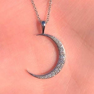 0.25CT Diamond Crescent Moon Prong Set Necklace Pendant Round Brilliant Diamonds 14K White Yellow Rose Gold
