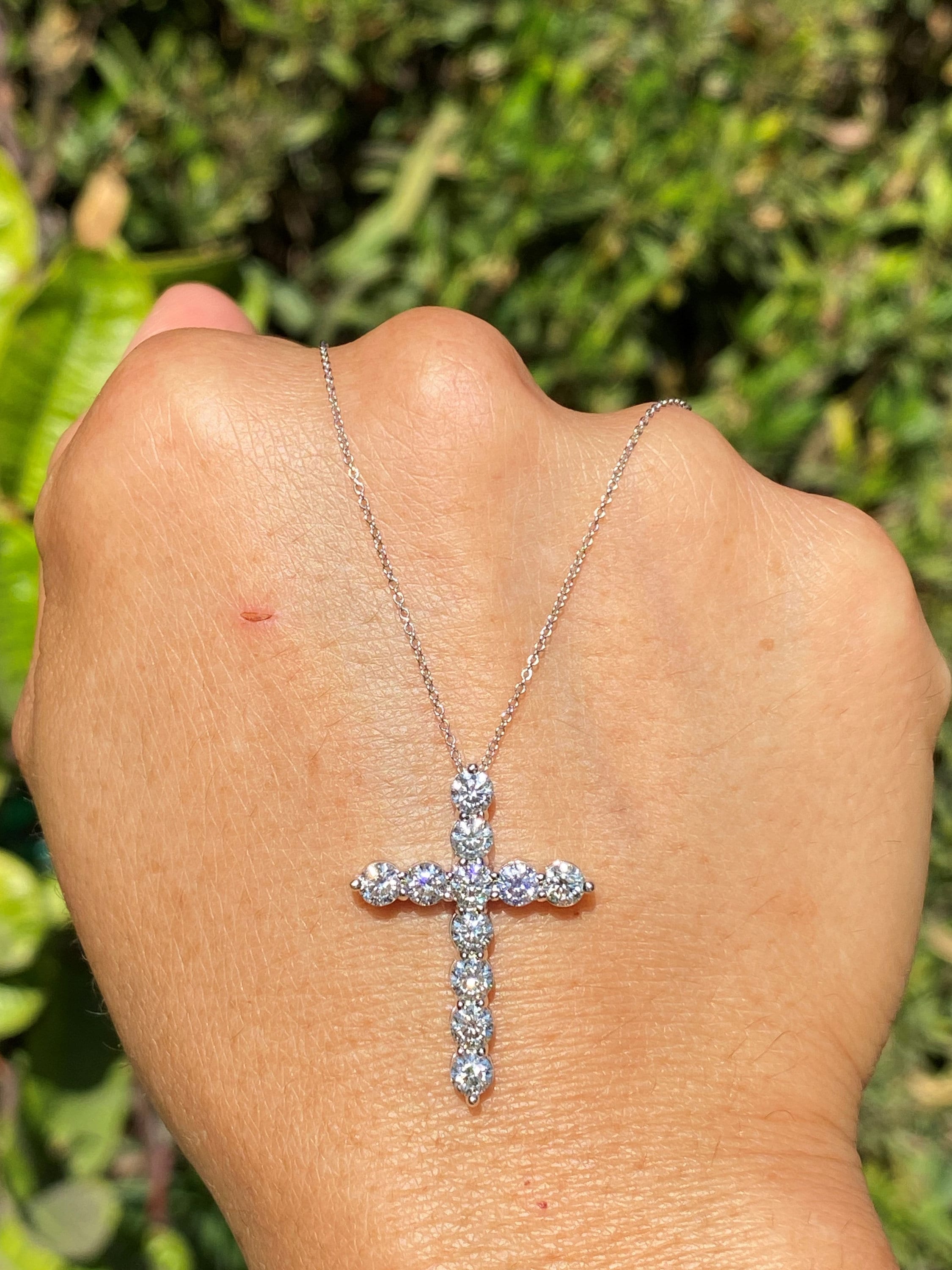 Natural Diamond Cross Pendant 18K Solid Gold Necklace (S) | JSN08 - Shop  Joyce Wu Handmade Jewelry Necklaces - Pinkoi