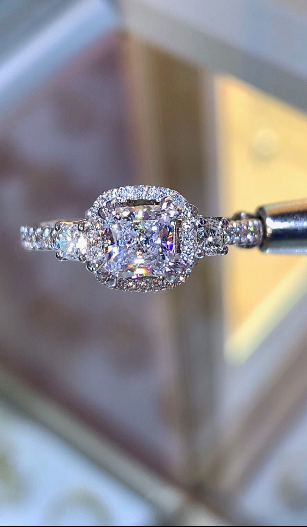 Cushion princess cut deals