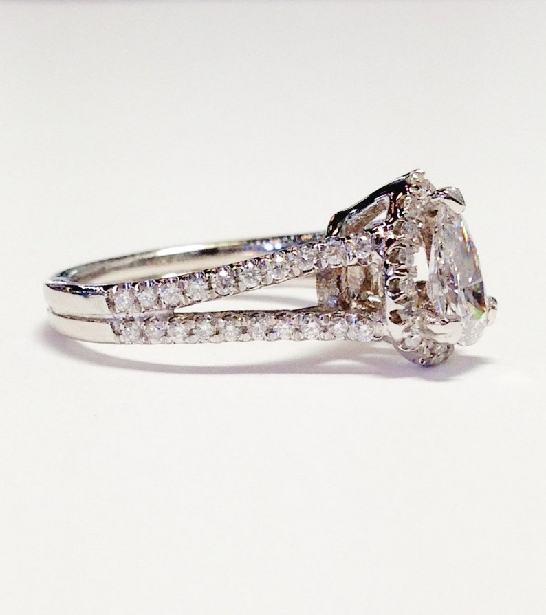pear shaped halo split shank