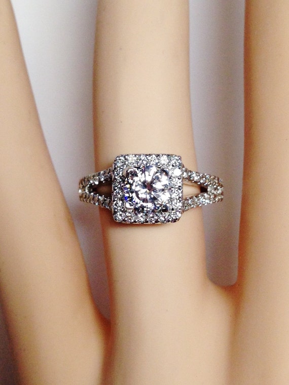 0.75CT Diamond Round Brilliant Square Halo Split Shank Band