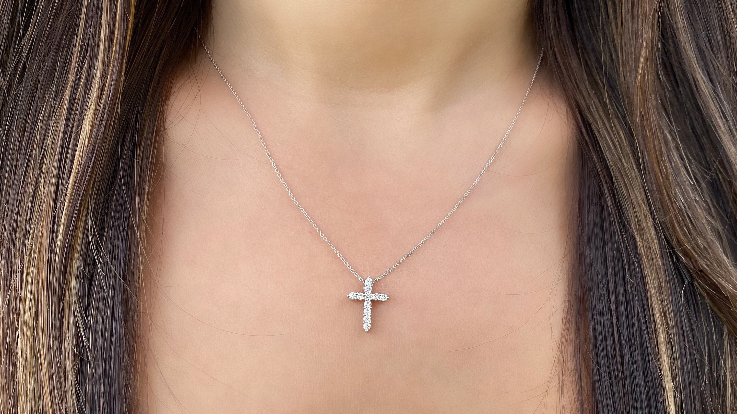 0.70CT Diamond Cross Shape 11 Round 