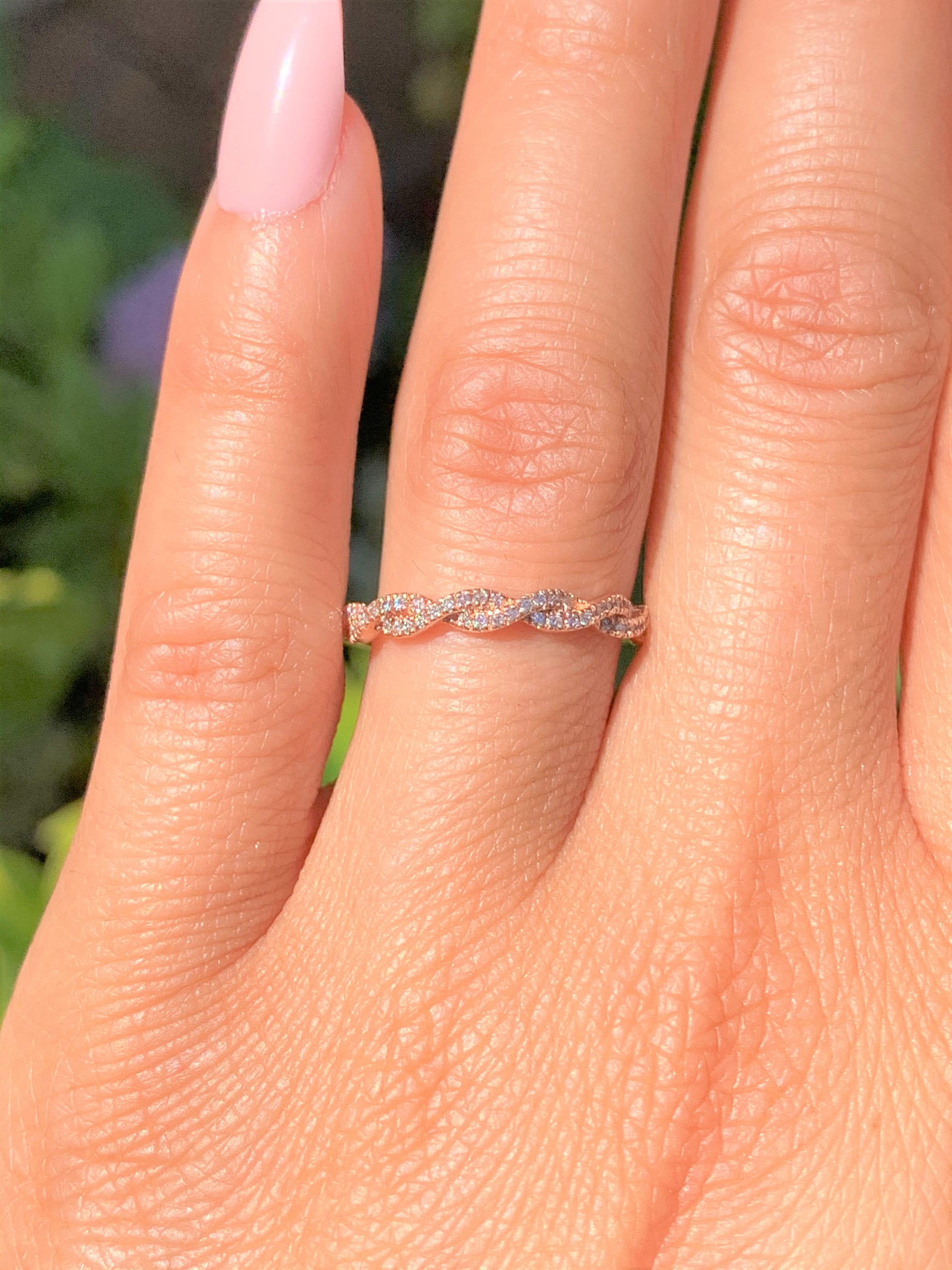 0.47ct tw Criss-Cross X White Gold & Diamond Ring – HANIKEN