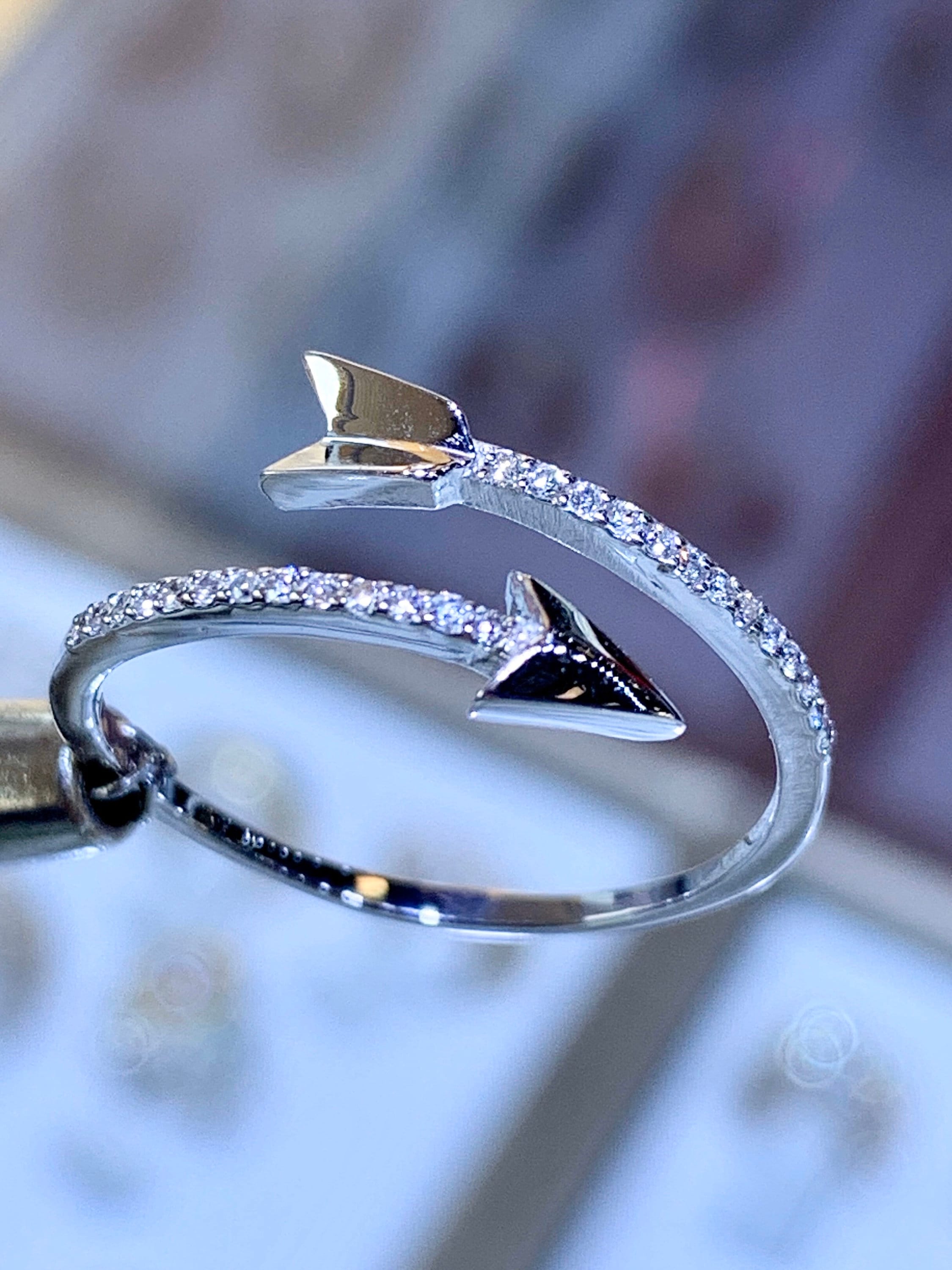 Sterling Silver Black & White Diamond Arrow Ring - Vintage Bridal Right Hand Ring