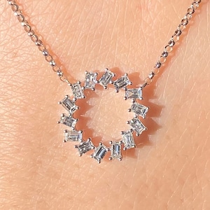 0.35CT Diamond Baguette Prong Off Set Asymmetrische Circle Hangers Ketting Diamonds Prong Set Diamonds 14K Wit Goudgoud Rosé Goud