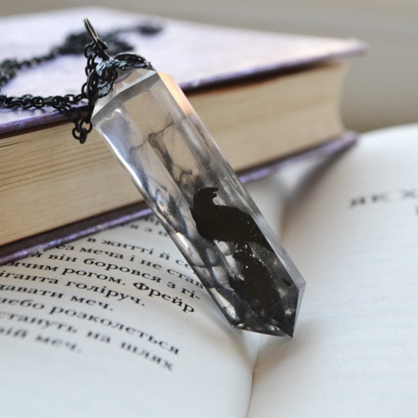 Black raven crystal necklace, crystal point necklace, crow necklace, dark academy necklace, halloween necklace, halloween gift