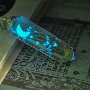 Moon Flowers glowing crystal necklace, glowing necklace, terrarium necklace