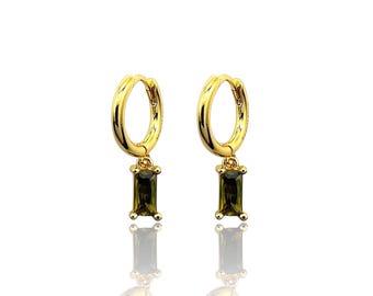 Brincos de argola com cristal verde peridoto: pingente de prata esterlina