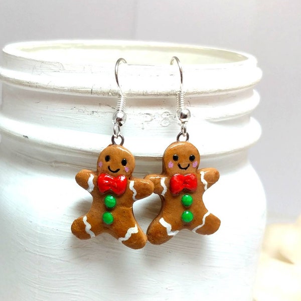 Cute Gingerbread man cookie Christmas earrings, Gingerbread man earrings, Cute food jewelry made from polymer clay, cute holiday earrings