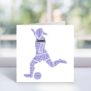 Tarjeta personalizada de arte de palabras de futbolista femenina - Tarjeta de cumpleaños temática de fútbol femenino - Para niñas, niños, hija, sobrina