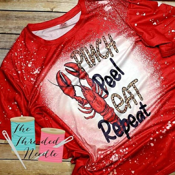 Peace Love Crawfish Costume Cute Crawfish Lover Gift T-Shirt Peace Love Crawfish Costume Cute Crawfish Lover Gift T-Shirt