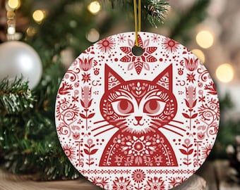 Skandinavisk jul, folkkonstkatt keramisk prydnad - juldekoration