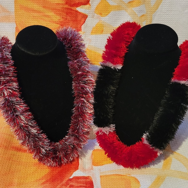 Eyelash Yarn Tri Lei - Black, Red & White