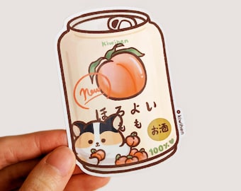 Peut inclure: Une canette de boisson alcoolisée à la pêche avec une illustration de dessin animé d'un chien tenant une pêche. La canette est étiquetée "Nouveau !" et "100% Pêche" en caractères japonais. Le texte "Kiwihen" est également sur la canette.