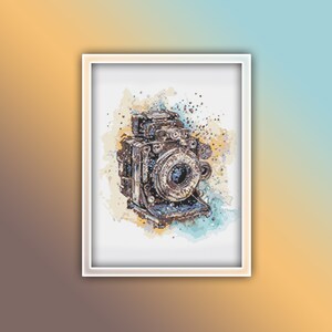Könnte beinhalten: Eine Vintage-Kamera mit einem braunen Ledergehäuse und einem silbernen Objektiv ist in Aquarell-Stil dargestellt. Die Kamera ist von einem hellblauen und gelben Aquarellhintergrund umgeben.