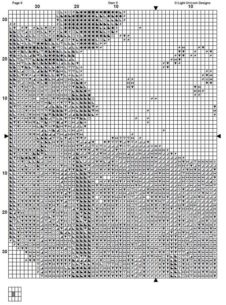 Peut inclure: Grille de point de croix noir et blanc pour un cerf avec une vari&eacute;t&eacute; de symboles, y compris des cercles, des carr&eacute;s, des triangles et des signes plus. Le tableau est intitul&eacute; "Cerf 6" et "Page 6".