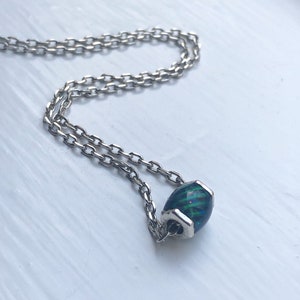 Color Changing Mood Necklace: Stainless Steel Chain, Sensitive Skin