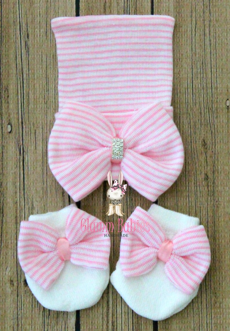 Newborn Hat and mittens socks set . Baby girl. Big Bow newborn Etsy