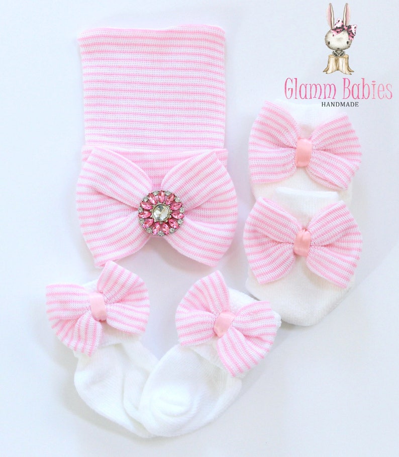 Newborn Hat and mittens socks set . Baby girl. Big Bow newborn Etsy