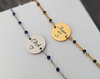 Personalisiertes Medaillenarmband zum Gravieren einer Perlenkette, personalisierter Schmuck, Geschenk für Mama, Muttertag, Geburt, Oma, Vornamenarmband