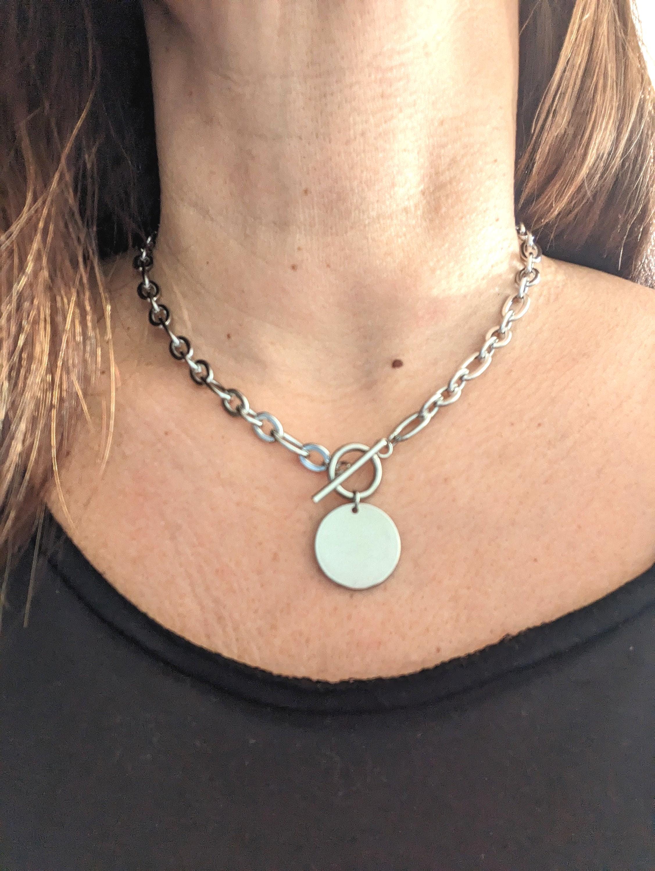 Collier Ethnique Long En Os Avec Pièces Gravées - Artisanat - Longueur 30-35 Cm