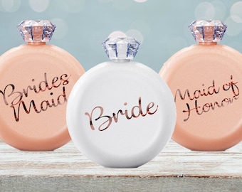 Personalized bridesmaid glam flask - Bridal party flask - Bachelorette gifts - Stainless steel hip flask - Women's round glitter flask