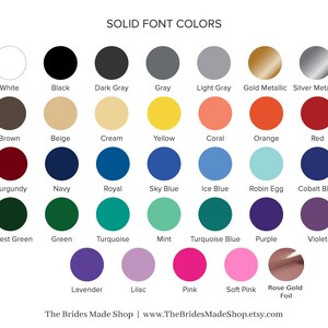 Puede incluir: Una tabla de colores de fuente s&oacute;lidos con 25 muestras de colores diferentes. Los colores incluyen blanco, negro, gris oscuro, gris, gris claro, dorado met&aacute;lico, plateado met&aacute;lico, marr&oacute;n, beige, crema, amarillo, coral, naranja, rojo, burdeos, azul marino, azul real, azul cielo, azul hielo, huevo de robin, azul cobalto, verde bosque, verde, turquesa, menta, azul turquesa, morado, violeta, lavanda, lila, rosa, rosa claro y oro rosa.