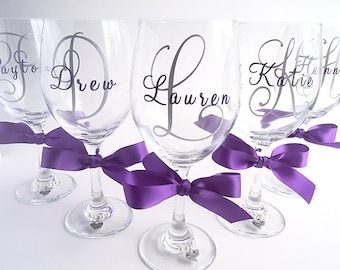 5 Bridesmaid wine glasses bridal party gift set personalized wedding wine glasses