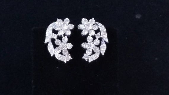Flower rhinestone earrings by Lisner clip-on Even… - image 3
