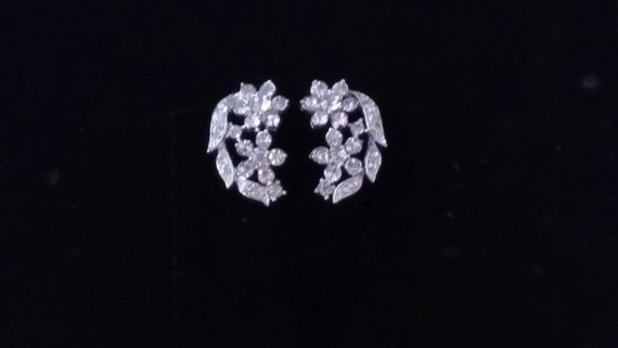 Flower rhinestone earrings by Lisner clip-on Even… - image 2