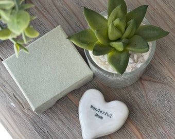 Porcelain Pebble Heart with Giftbox - Wonderful Mum