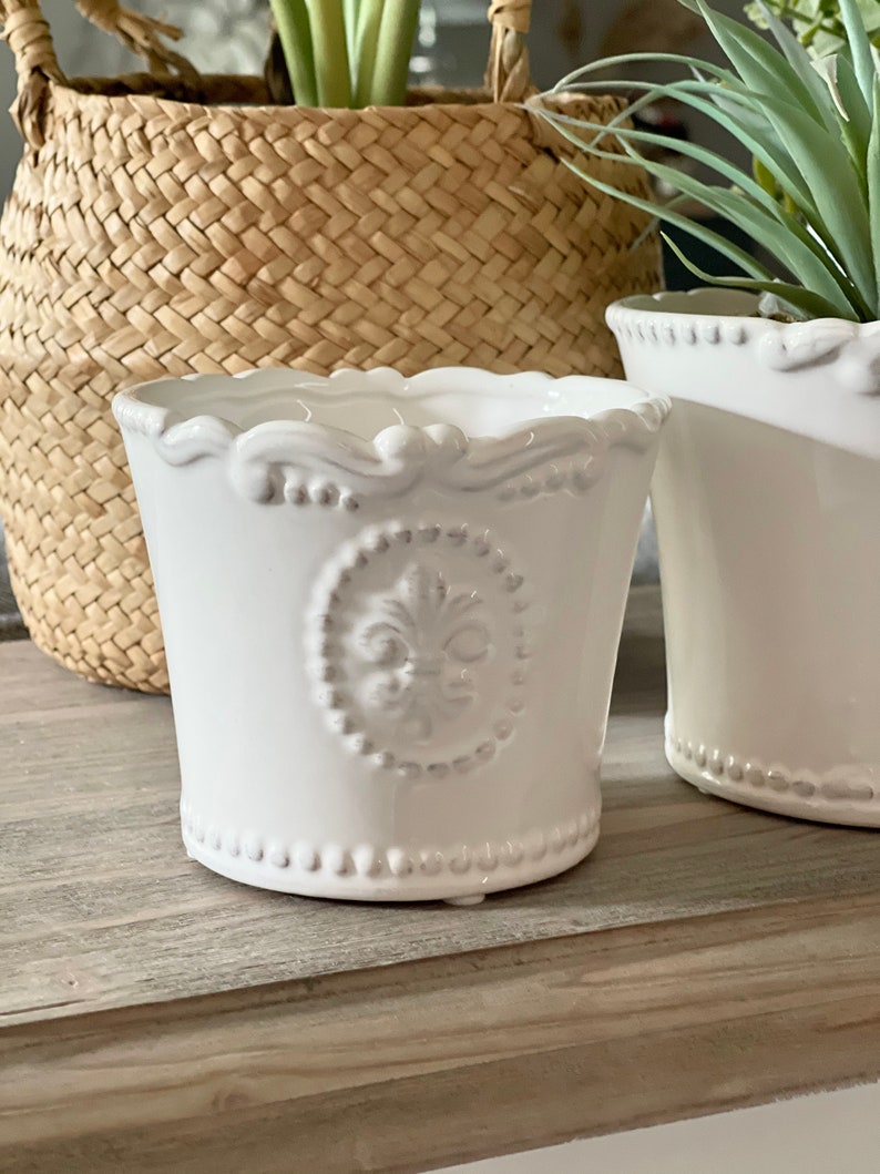 Reliëf Witte Fleur De Lis Pot 2 Maten Small - 11 cm