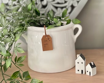 White Ceramic Pot with Tag - 15cm