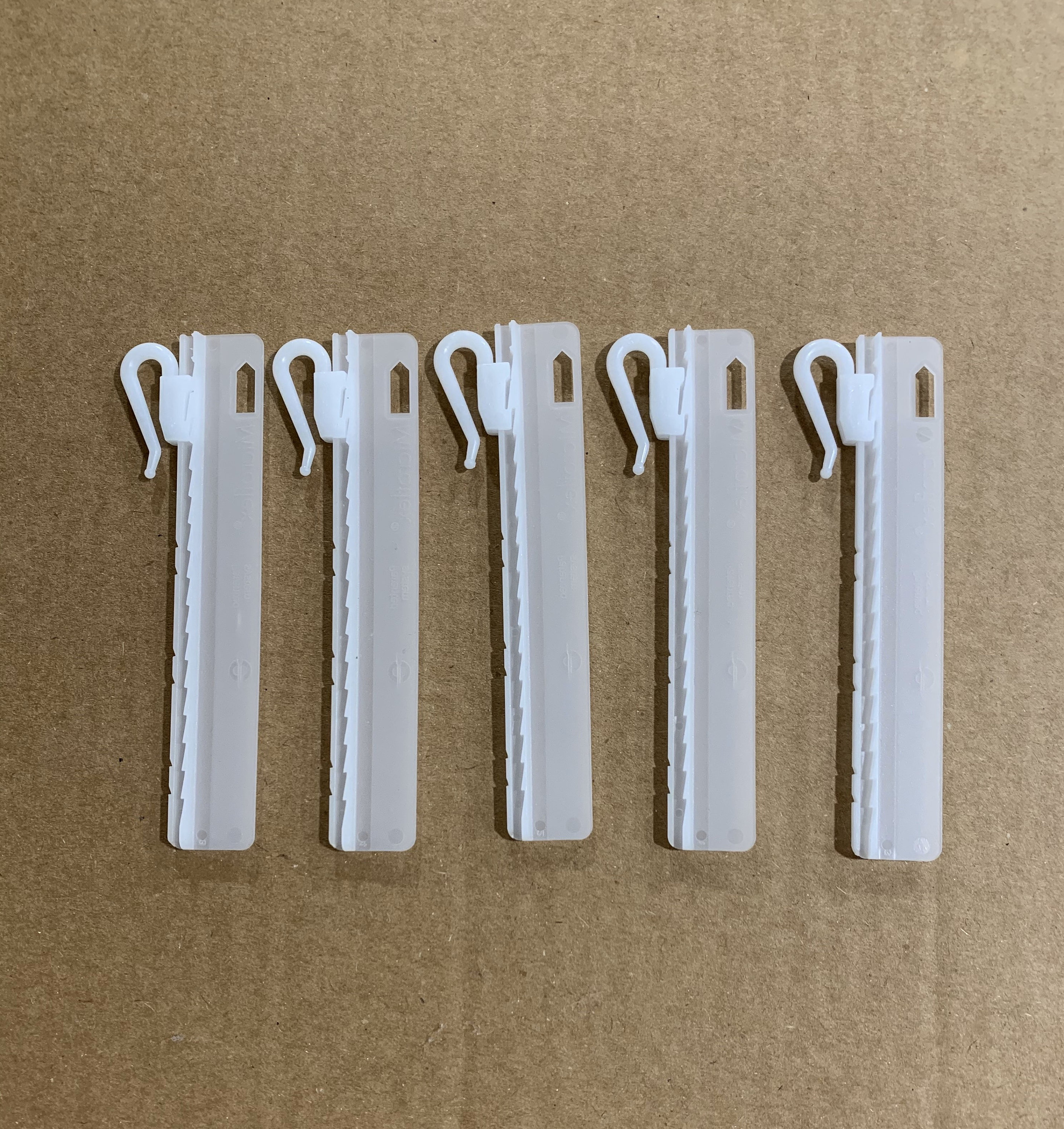 95mm Microflex Adjustable Curtains Hooks 