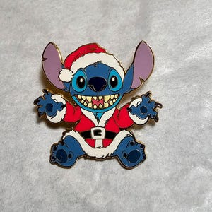 Santa Stitch Disney pin