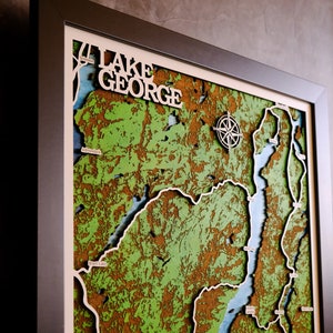 La carte du lac George, n'importe quelle carte de toile en bois de lac, affiche de lac personnalisée, impression de lacs George, voyage sur les grands lacs, ornement de fiançailles de lacs