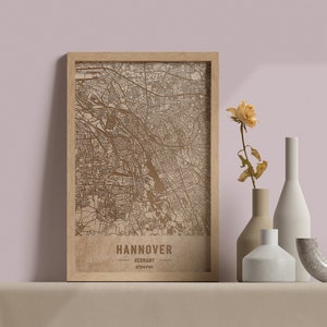Carte en bois de Hanovre, Allemagne. Carte vintage personnalisée gravée au laser 3D. Art du bois. Gravure sur bois personnalisée d’une ville du monde. Décoration intérieure