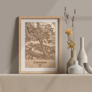 Carte en bois de Stockholm, Suède. Carte vintage gravée au laser 3D. L’art du bois. Gravure sur bois personnalisée d’une ville du monde. Décoration à la maison