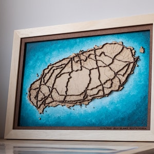 Mappa dell'isola personalizzata, Mappa del legno, Mappa dell'isola, Decorazione della casa sulla spiaggia, Personalizzata, Segno, Mappa del lago personalizzata. Jeju ISland Corea del Sud. Isola, città...