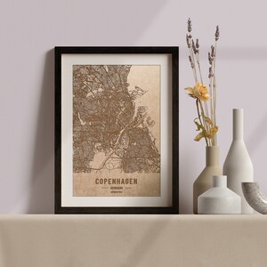 Mapa de madeira de Copenhague, Dinamarca. Mapa vintage personalizado gravado a laser em 3D. Arte em madeira. Xilogravura personalizada de uma cidade do mundo. Decoração de casa