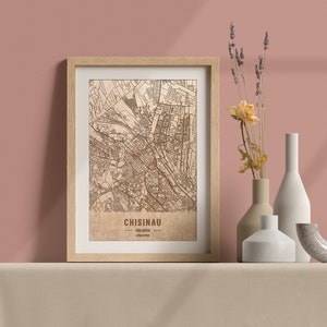 Carte en bois de Chisinau, Moldavie. Carte vintage gravée au laser 3D. L’art du bois. Gravure sur bois personnalisée d’une ville du monde. Décoration à la maison